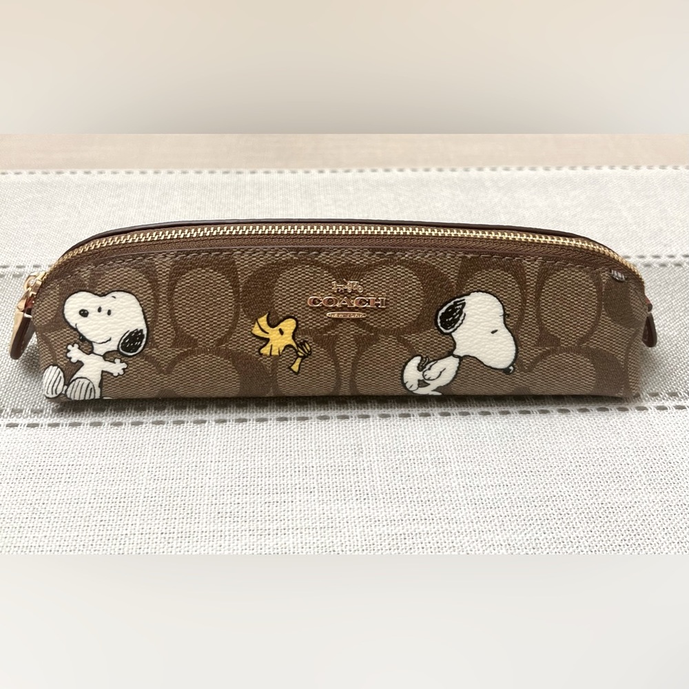 AUTHENTIC SIGNATURE COACH PEANUTS PENCIL CASE